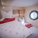 Vakantiehuis Wohlfuehloase Hausboot Redwine Woma Fürstenberg-Havel