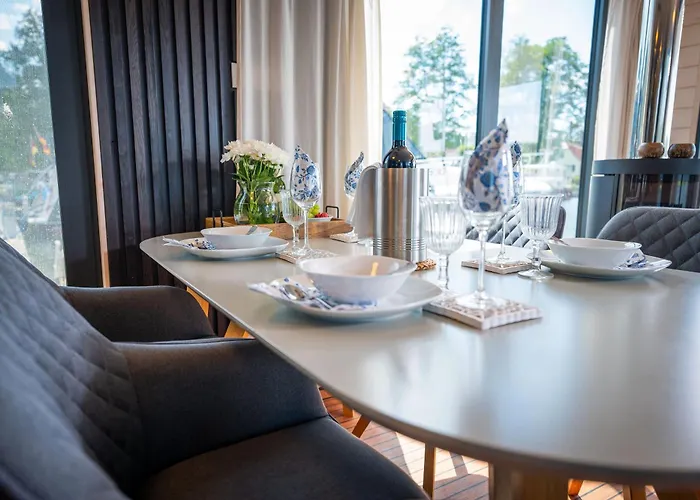 بيت للعطل Wohlfuehloase Hausboot Redwine Woma *