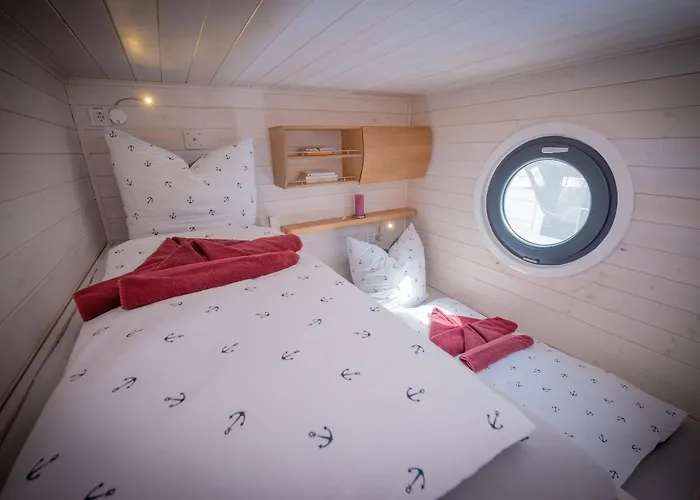 Wohlfuehloase Hausboot Redwine Woma *